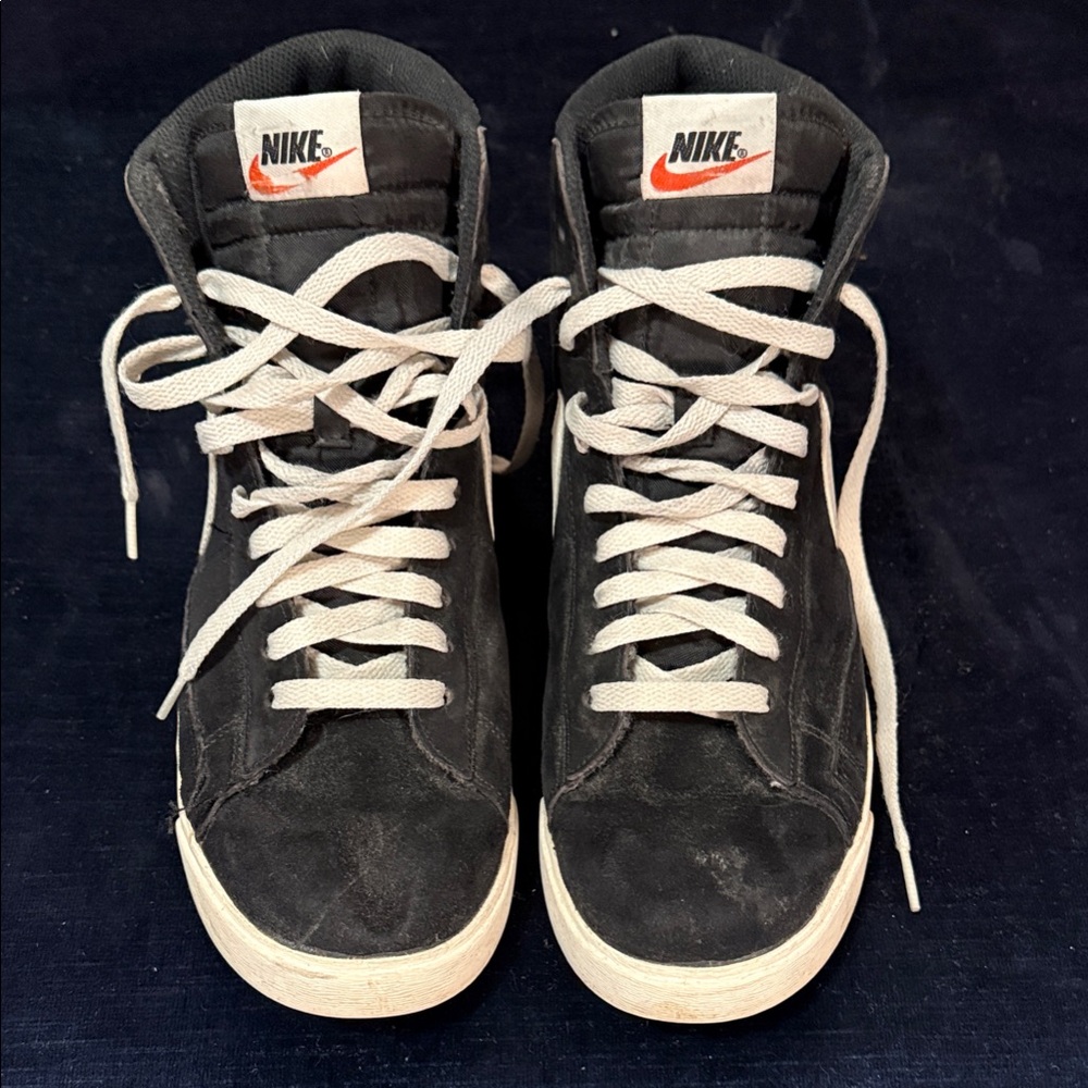 Nike Men's Black and White High-Top Sneakers